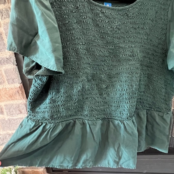 Old Navy Cropped Peplum Top - Picture 3 of 7